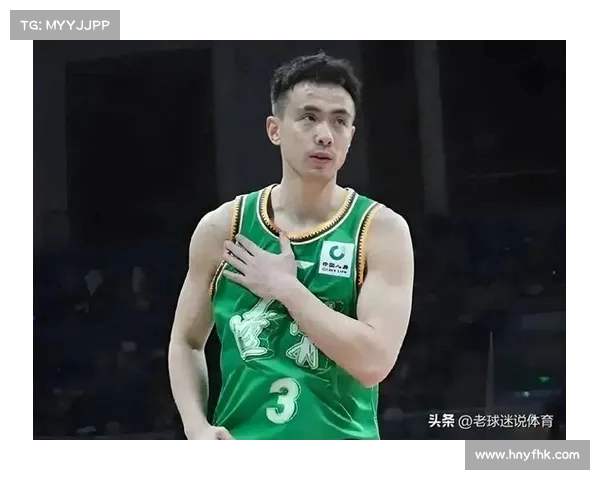 赵继伟庆生夜顶薪续约与领导合影 高尔夫球蛋糕与好友共度温馨时光