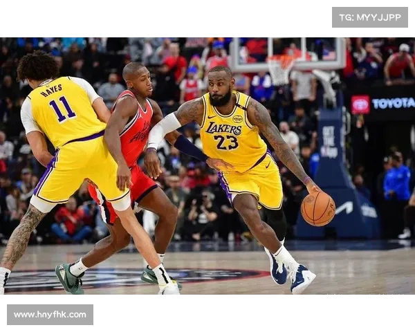 曝东契奇不愿詹姆斯离开湖人 湖管亲赴欧洲为其助威巨幅海报引发争议 曝东契奇不愿詹姆斯离开湖人 湖管亲赴欧洲为其助威巨幅海报引发争议